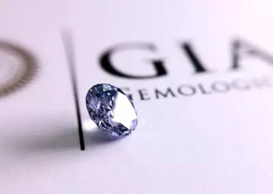 什么影响着钻石的价值呢?